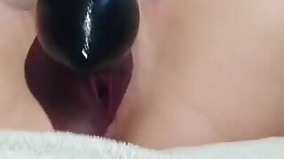 I'm Trying to Widen My Pussy to 10 Cm Wide